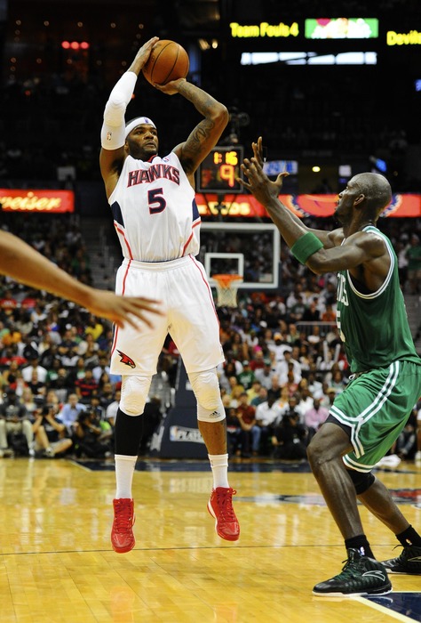 Atlanta Hawks power forward Josh Smith might be the next piece shipped out of Hotlanta.