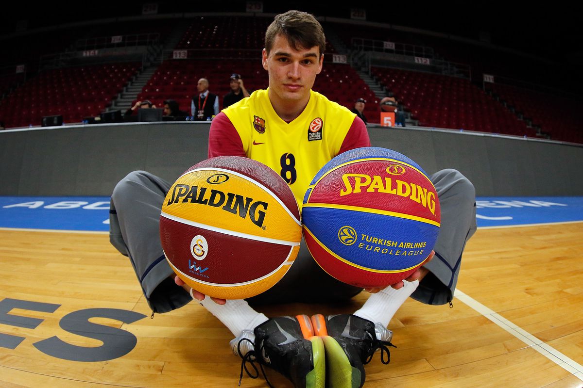 ISTANBUL, TURKEY - APRIL 10: Mario Hezonja, #8 of FC Barcelona warms-up prior to a Turkish Airlines Euroleague Basketball game.