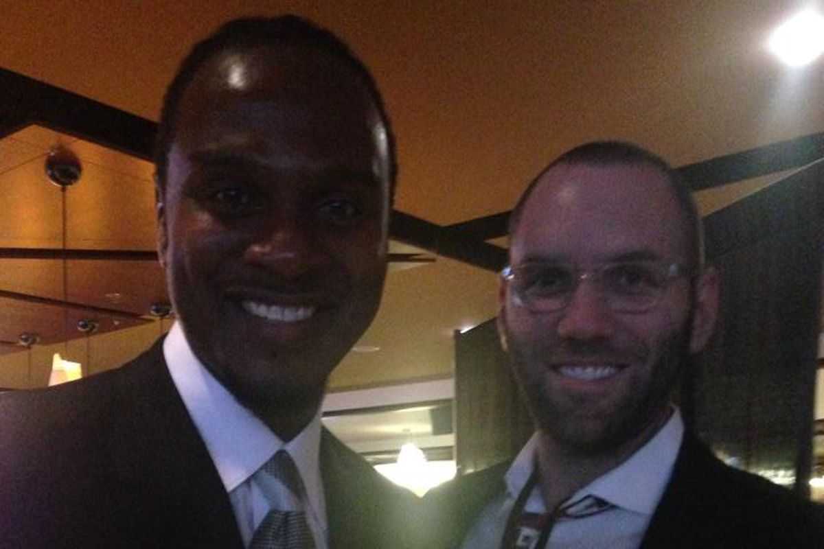 Yours truly hangs out with his all-time favorite Nugget, LaPhonso Ellis.