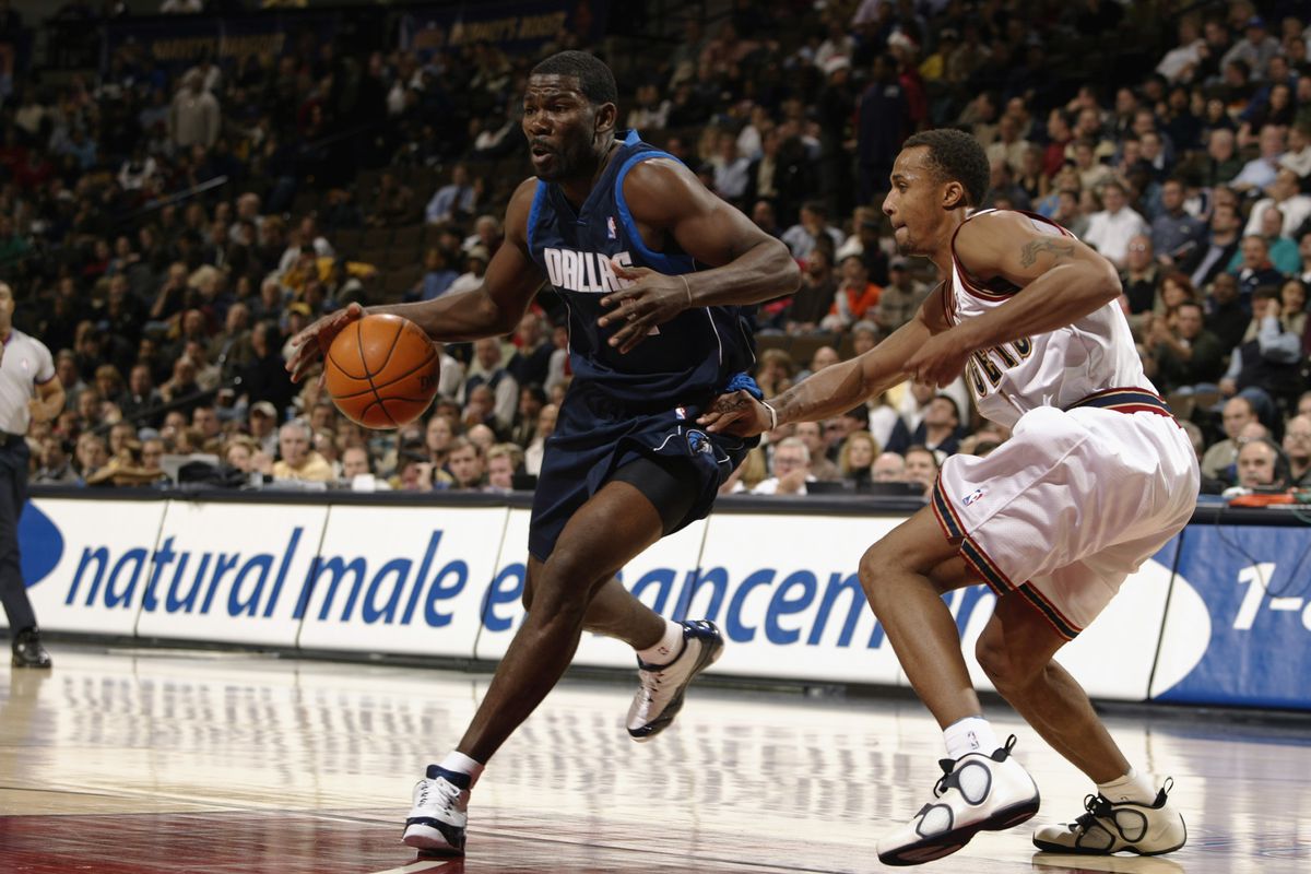 Michael Finley drives