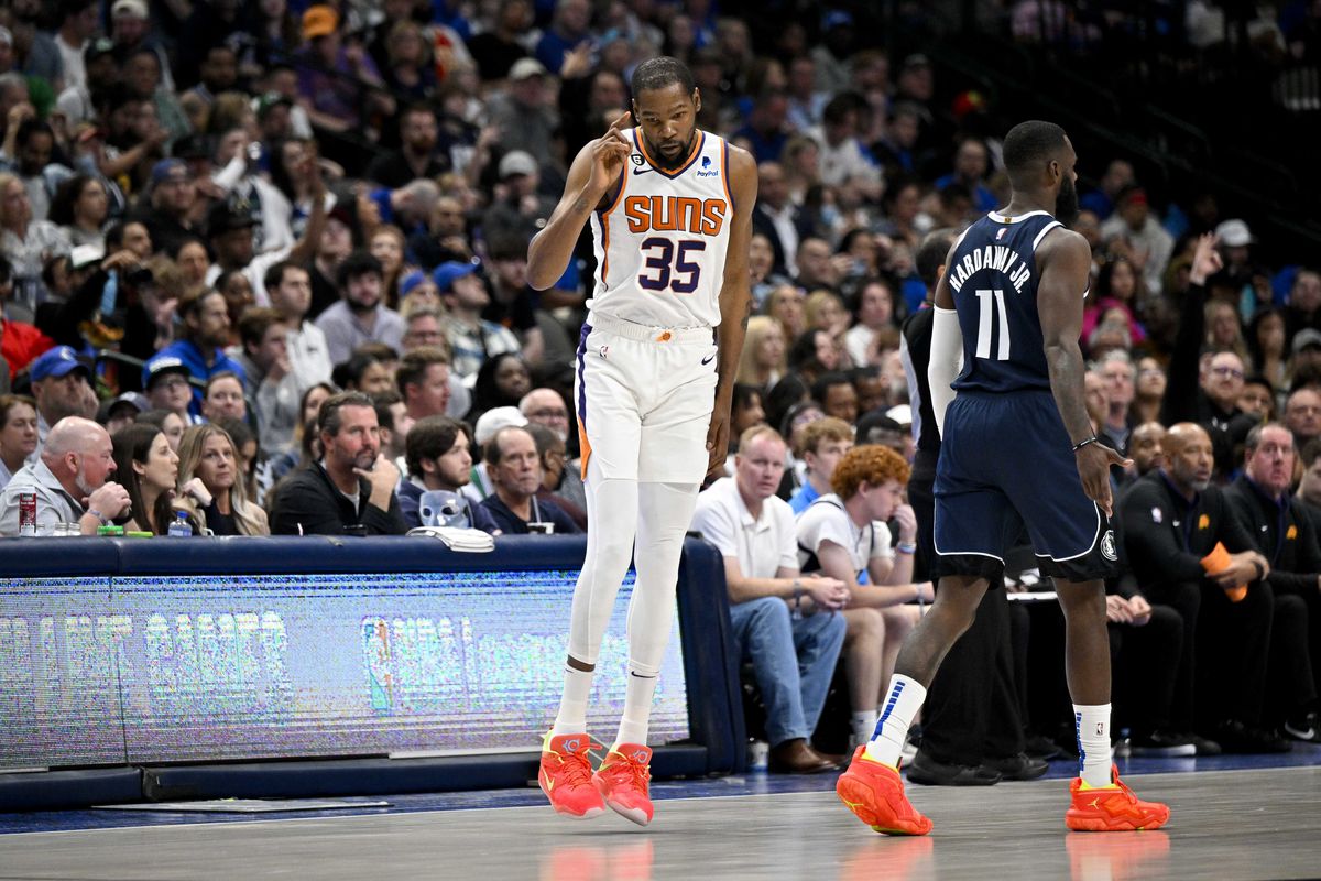 NBA: Phoenix Suns at Dallas Mavericks