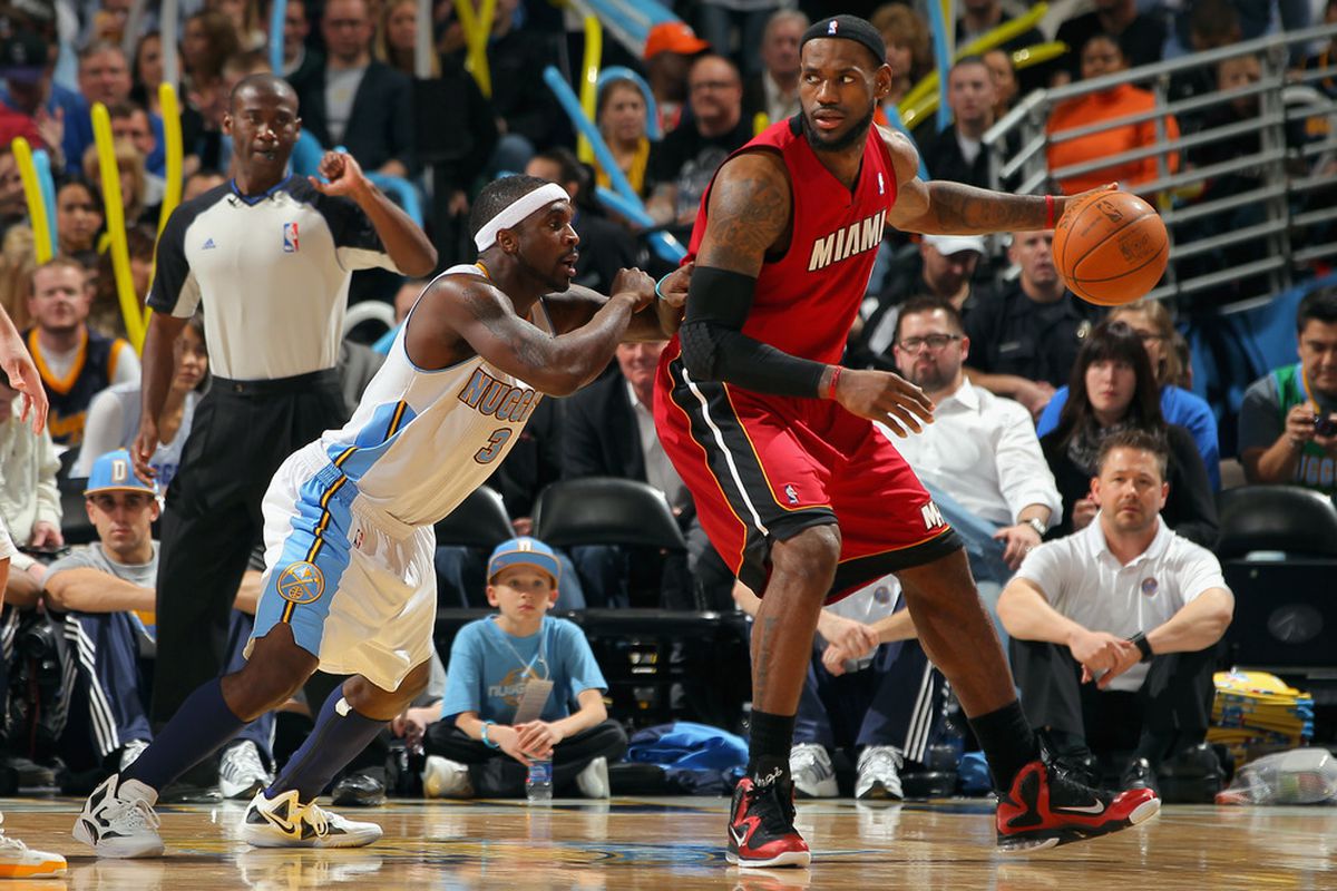 This defensive "match-up" should be against the law, son!