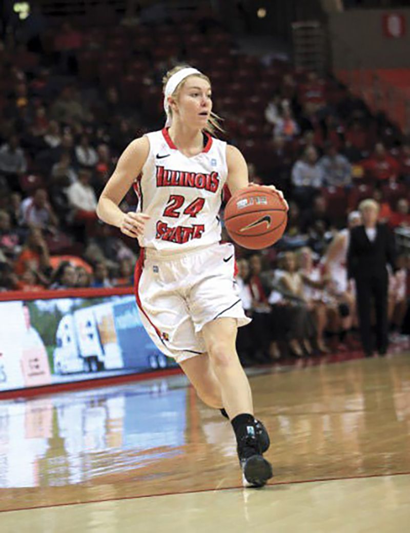 Winge runs the Illinois State redbirds during her senior season