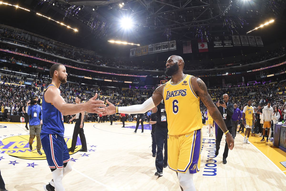 Golden State Warriors v Los Angeles Lakers