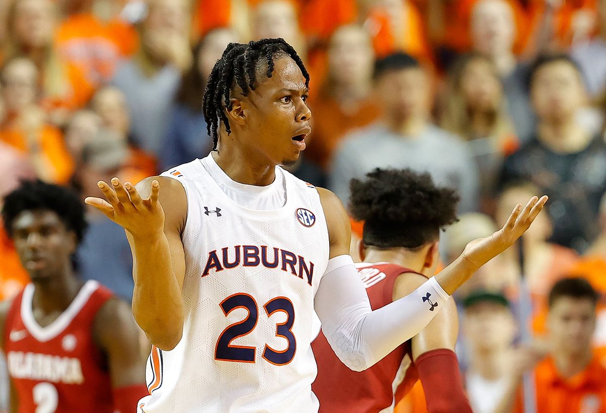 Alabama v Auburn