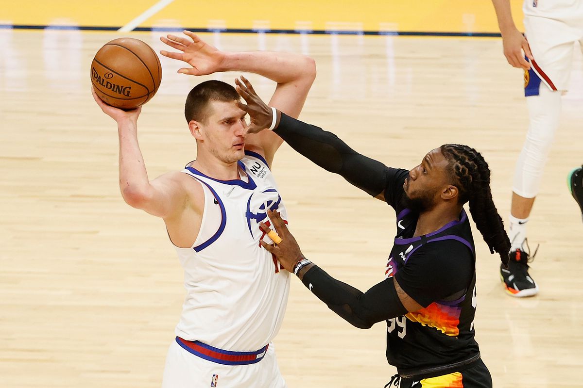 Denver Nuggets v Phoenix Suns - Game Two