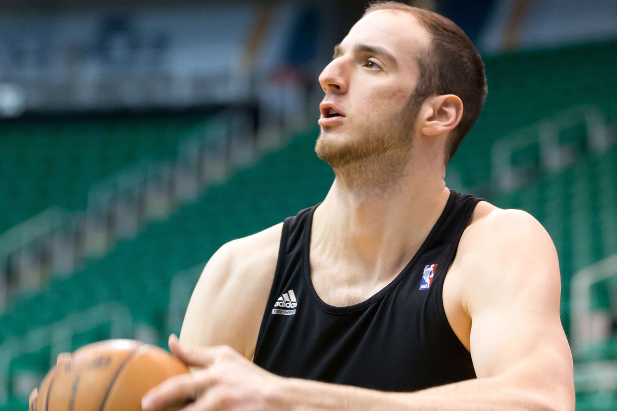 Koufos is selling tickets to his gun show ... $19.99!